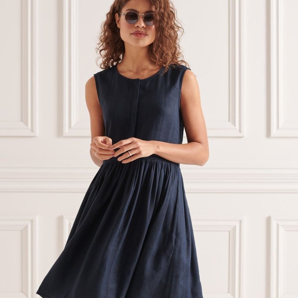 NWT Superdry Textured Day Dress // Size 6